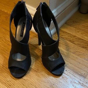 Michael Antonio Black Peep-Toe Heels